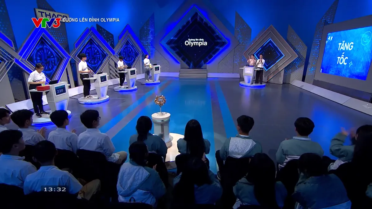 Nữ sinh đến từ Quảng Trị gi&agrave;nh v&ograve;ng nguyệt quế Đường l&ecirc;n đỉnh Olympia - Ảnh 4.