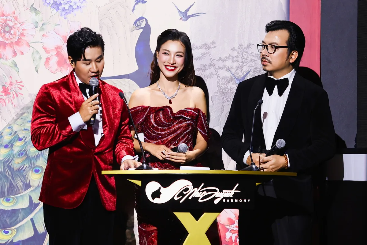 Ho&agrave;i L&acirc;m t&aacute;i xuất trong đại nhạc hội ch&agrave;o năm mới Hương sắc giai nh&acirc;n - Ảnh 1.