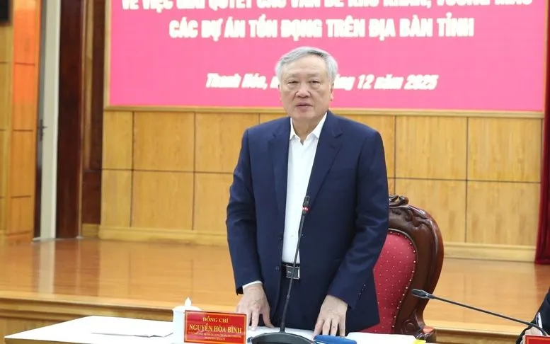 Phó Thủ tướng Thường trực Chính phủ Nguyễn Hòa Bình làm việc với Ban Thường vụ tỉnh ủy Thanh Hóa về việc tháo gỡ khó khăn, vướng mắc cho các dự án trên địa bàn tỉnh - Ảnh: VGP/Nguyễn Hoàng