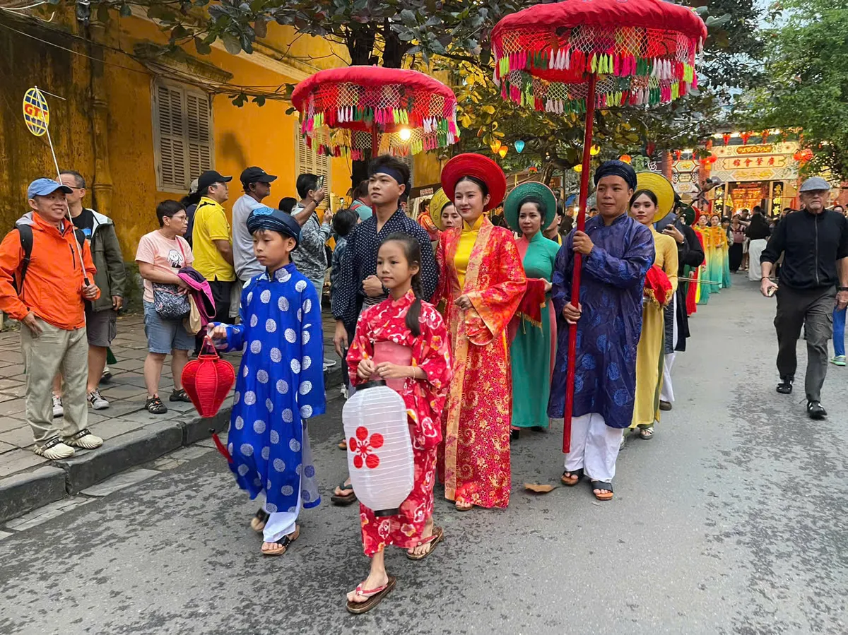 T&aacute;i hiện đ&aacute;m cưới C&ocirc;ng nữ Ngọc Hoa: Giọt nước mắt 400 năm b&ecirc;n bến s&ocirc;ng Ho&agrave;i - Ảnh 1.