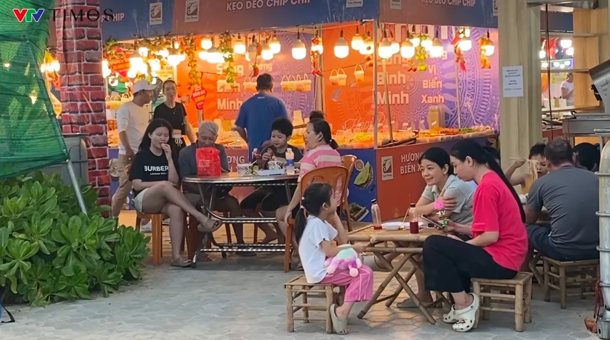 TP Hồ Ch&iacute; Minh: S&ocirc;i động lễ hội ẩm thực &ldquo;Khơi s&oacute;ng b&igrave;nh minh - Hương vị biển xanh&rdquo;- Ảnh 3.