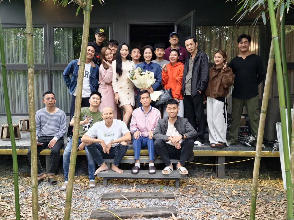 Nghệ sĩ Nguyệt Hằng vô tình tiết lộ chi tiết gây chú ý của Lằn ranh - Ảnh 2. Nghệ sĩ Nguyệt Hằng vô tình tiết lộ chi tiết gây chú ý của Lằn ranh - Ảnh 2.