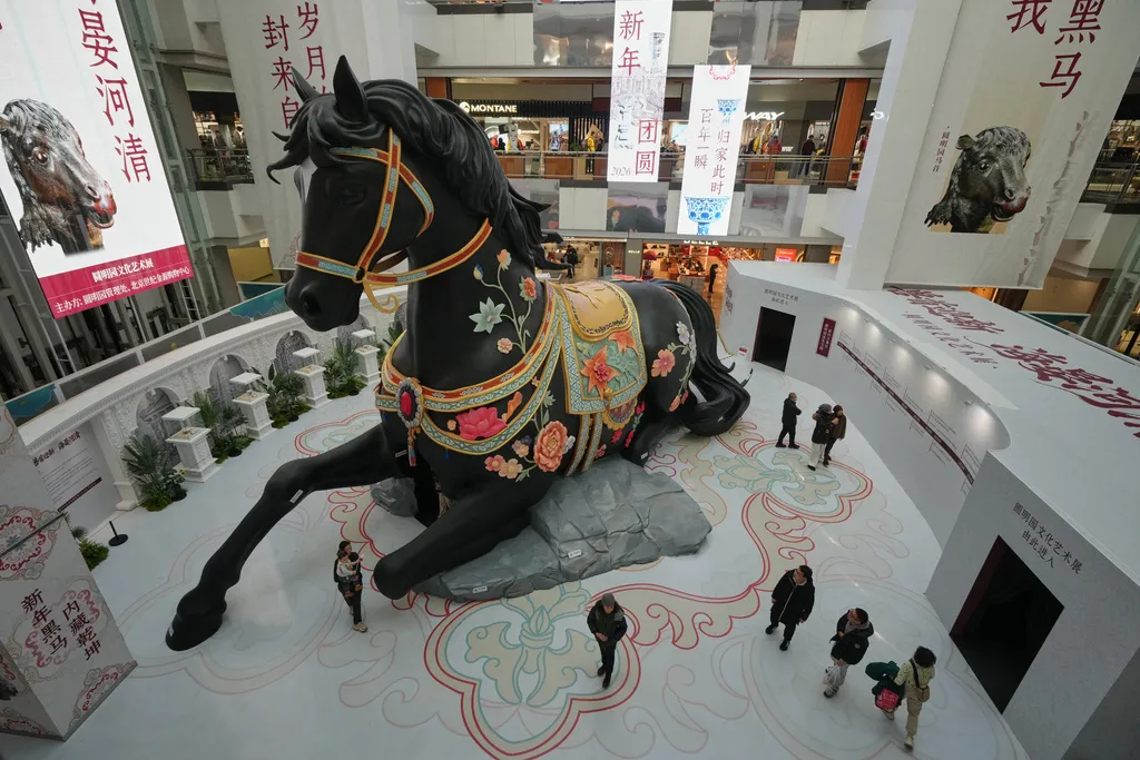 Tưng bừng ch&agrave;o đ&oacute;n năm mới 2026 - Ảnh 2.