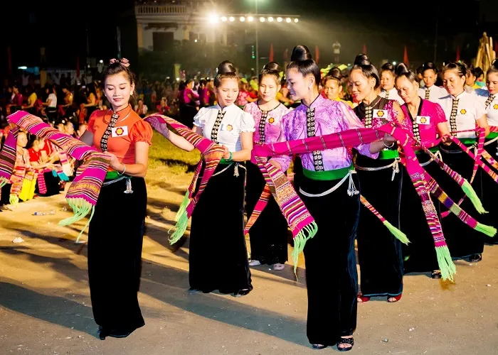 Mùa hội vùng cao: Nơi di sản thắp sáng sương mù đại ngàn- Ảnh 3. Mùa hội vùng cao: Nơi di sản thắp sáng sương mù đại ngàn- Ảnh 3.