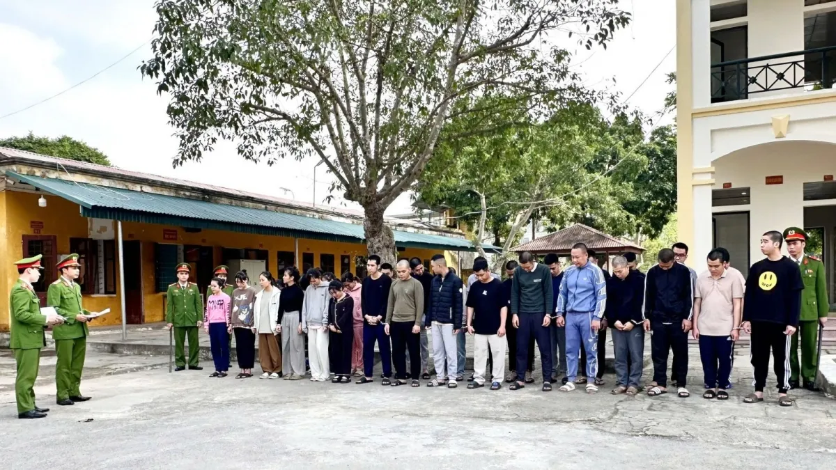 Lừa đảo th&ocirc;ng b&aacute;o tr&uacute;ng thưởng, chiếm đoạt h&agrave;ng trăm tỷ đồng- Ảnh 1.