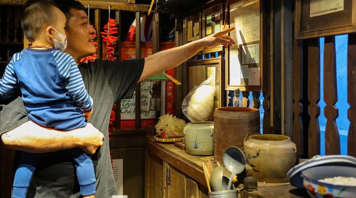 Bảo t&agrave;ng mini trong qu&aacute;n c&agrave; ph&ecirc;: Khi di sản sống nhịp thở đ&ocirc; thị- Ảnh 1.