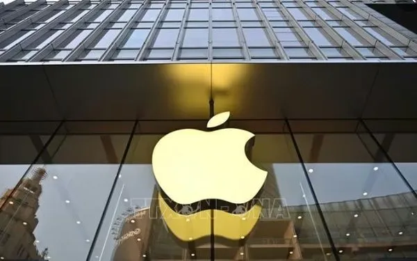 Biểu tượng Apple tại một cửa hàng ở Thượng Hải, Trung Quốc. Ảnh: AFP/TTXVN