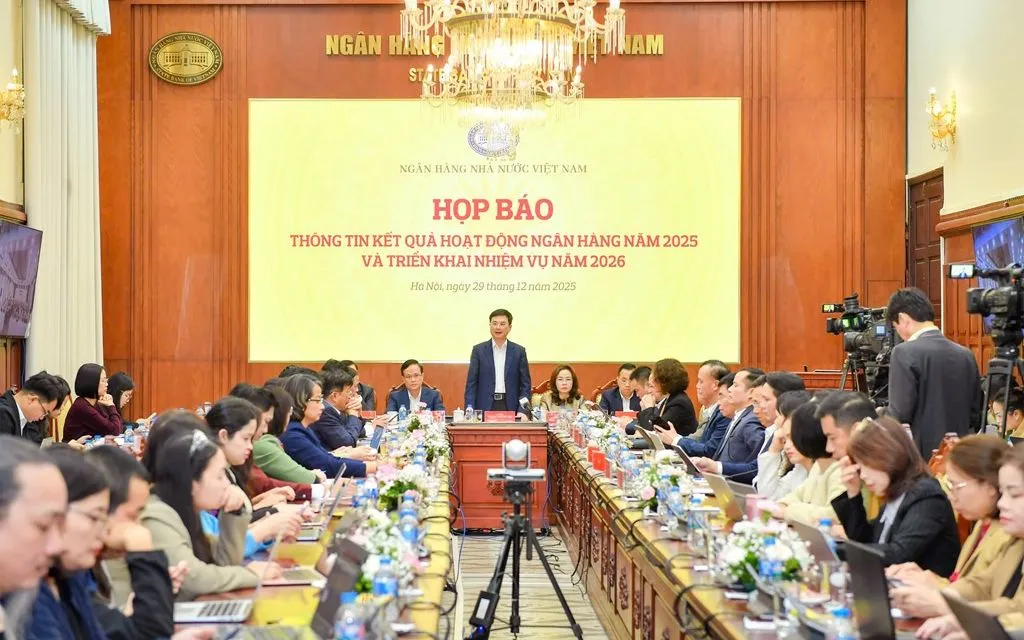 Toàn cảnh họp báo. Ảnh: SBV
