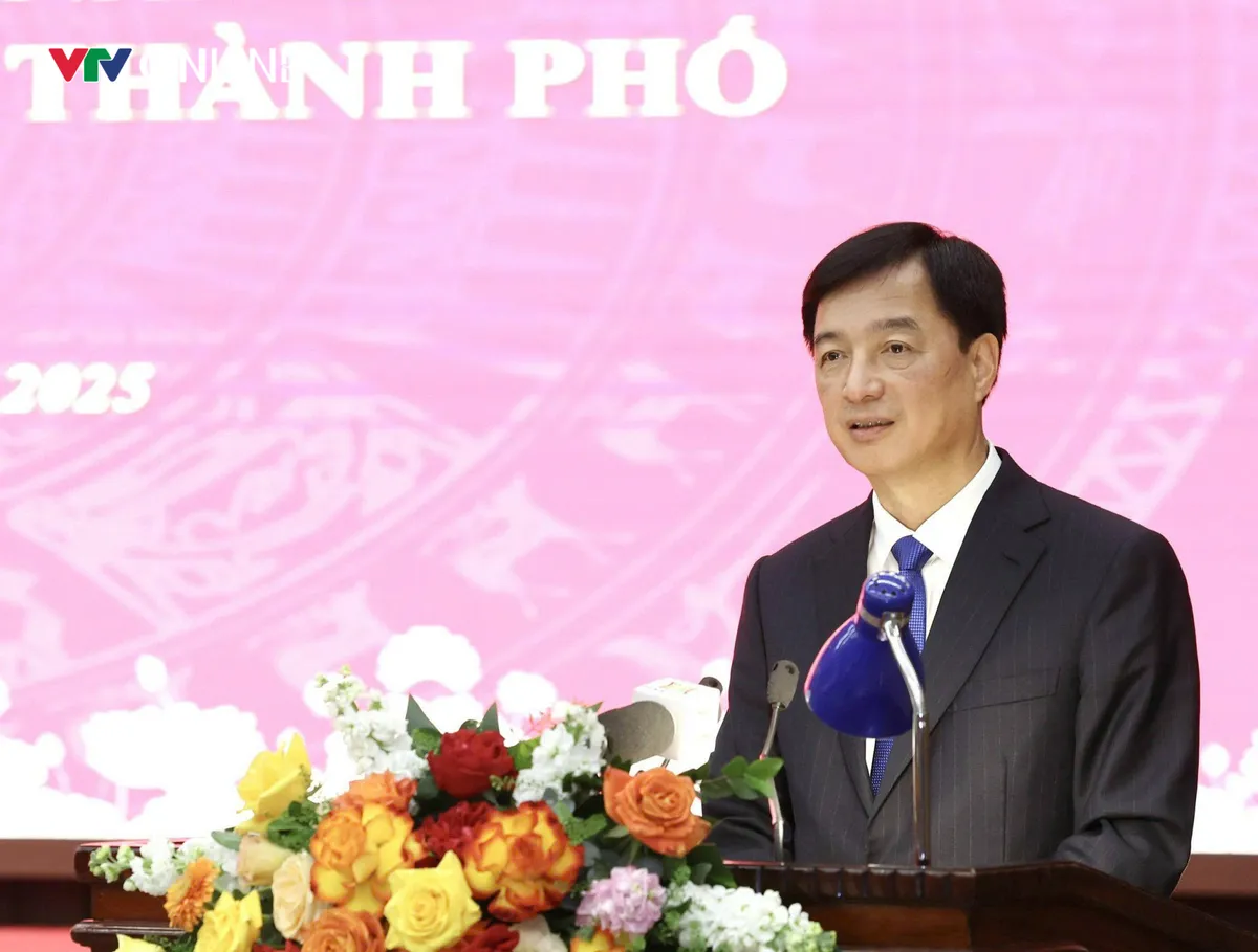 Hà Nội tháo gỡ điểm nghẽn, mở đường giai đoạn phát triển mới- Ảnh 2. Hà Nội tháo gỡ điểm nghẽn, mở đường giai đoạn phát triển mới- Ảnh 2.