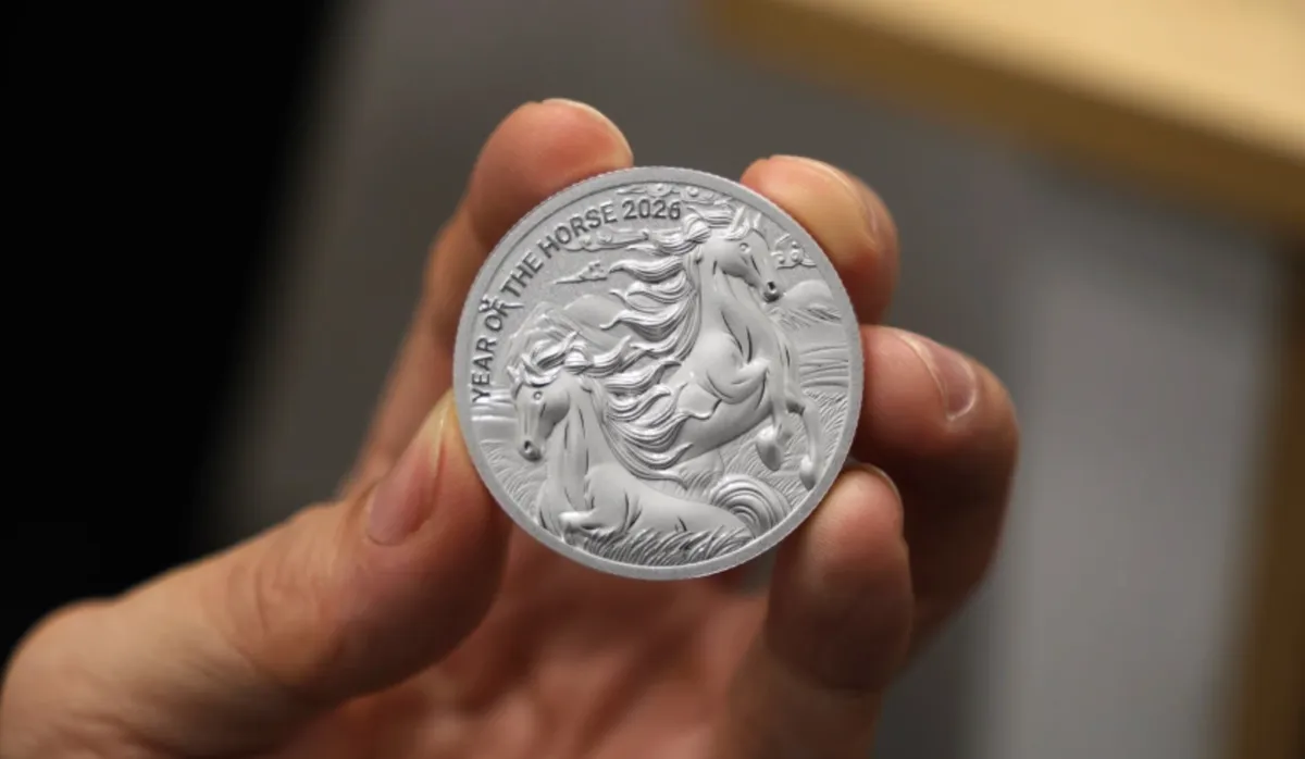 Giá vàng quay đầu giảm mạnh - Ảnh 2.