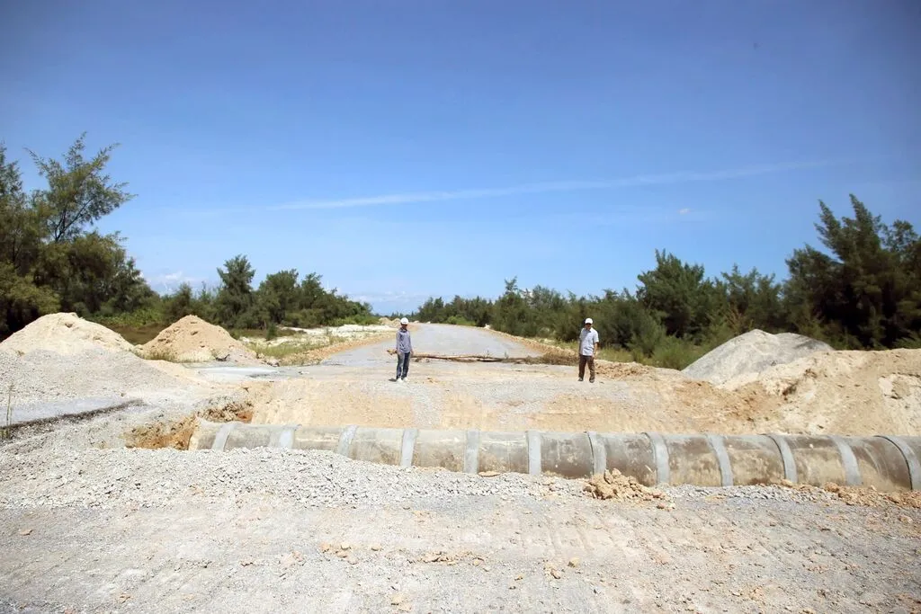 Thanh tra Chính phủ chỉ ra loạt sai phạm tại Dự án Đường ven biển Quảng Trị - Ảnh 2.