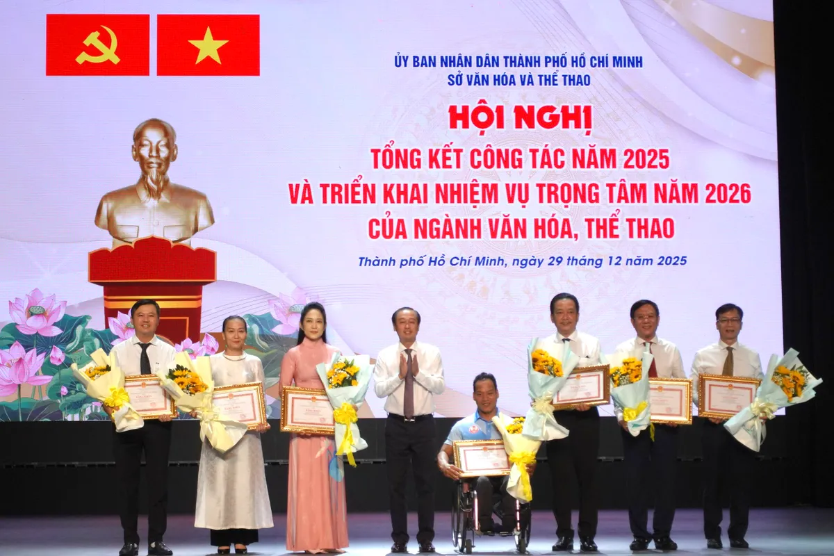 Văn h&oacute;a TP Hồ Ch&iacute; Minh phải xứng tầm với một si&ecirc;u đ&ocirc; thị đặc th&ugrave; - Ảnh 10.