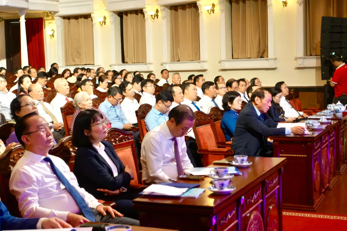 Văn h&oacute;a TP Hồ Ch&iacute; Minh phải xứng tầm với một si&ecirc;u đ&ocirc; thị đặc th&ugrave; - Ảnh 1.