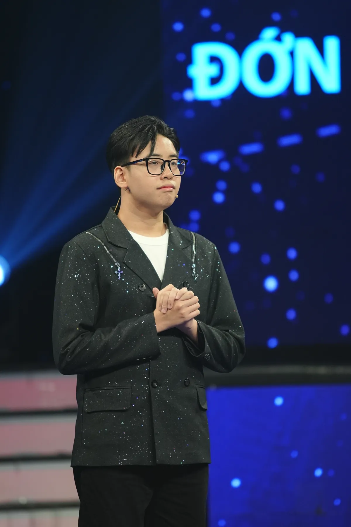 Gala Cất c&aacute;nh 2025: Giọng ca trẻ Duy Anh v&agrave; h&agrave;nh tr&igrave;nh viết tiếp ước mơ của mẹ - Ảnh 2.