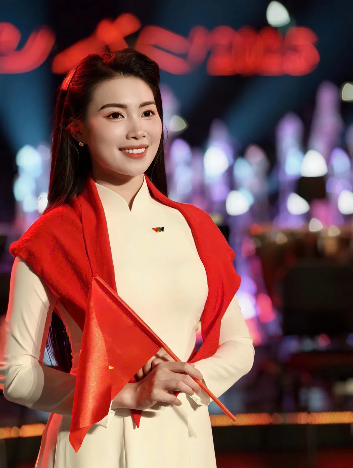 BTV Điệp Anh chia sẻ về cảm giác "thỏa mãn làm nghề" trong Dấu ấn 2025 - Ảnh 2.