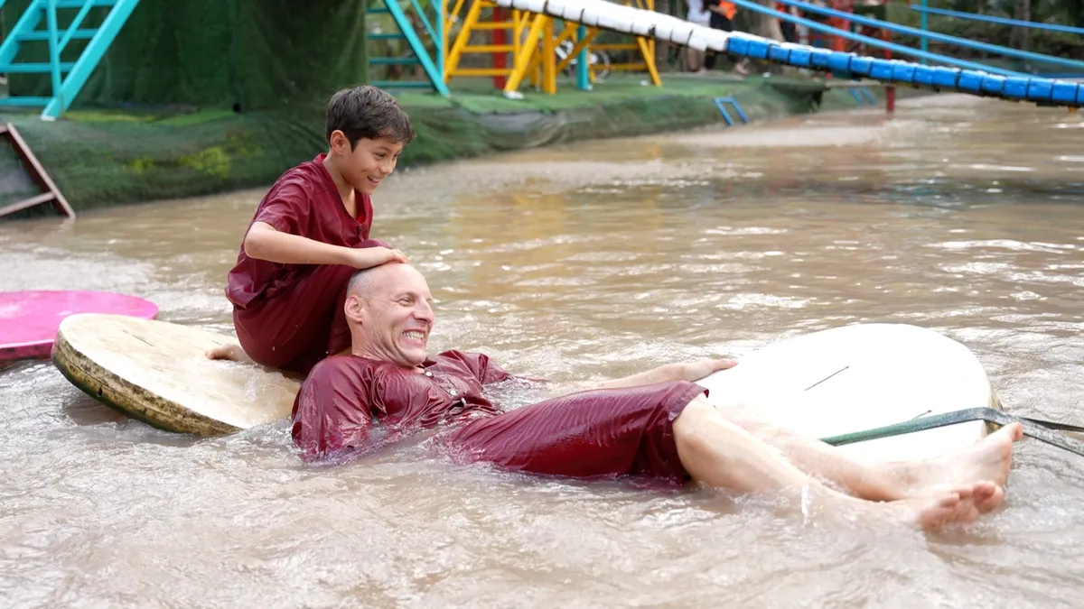 "Cha con vạn dặm" đưa bố con T&acirc;y đi trải nghiệm miền T&acirc;y- Ảnh 3.