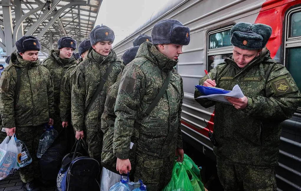 Nga gọi nhập ngũ 135.000 người trong đợt tuyển quân mùa thu - Ảnh 1.