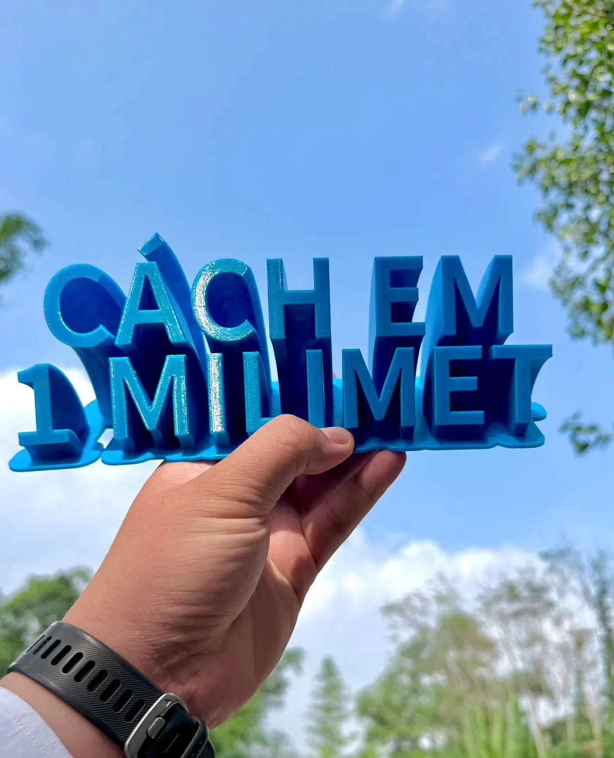 C&aacute;ch em 1 milimet: Nhiều diễn vi&ecirc;n c&ugrave;ng hết vai, x&uacute;c động chia tay đo&agrave;n phim- Ảnh 11.