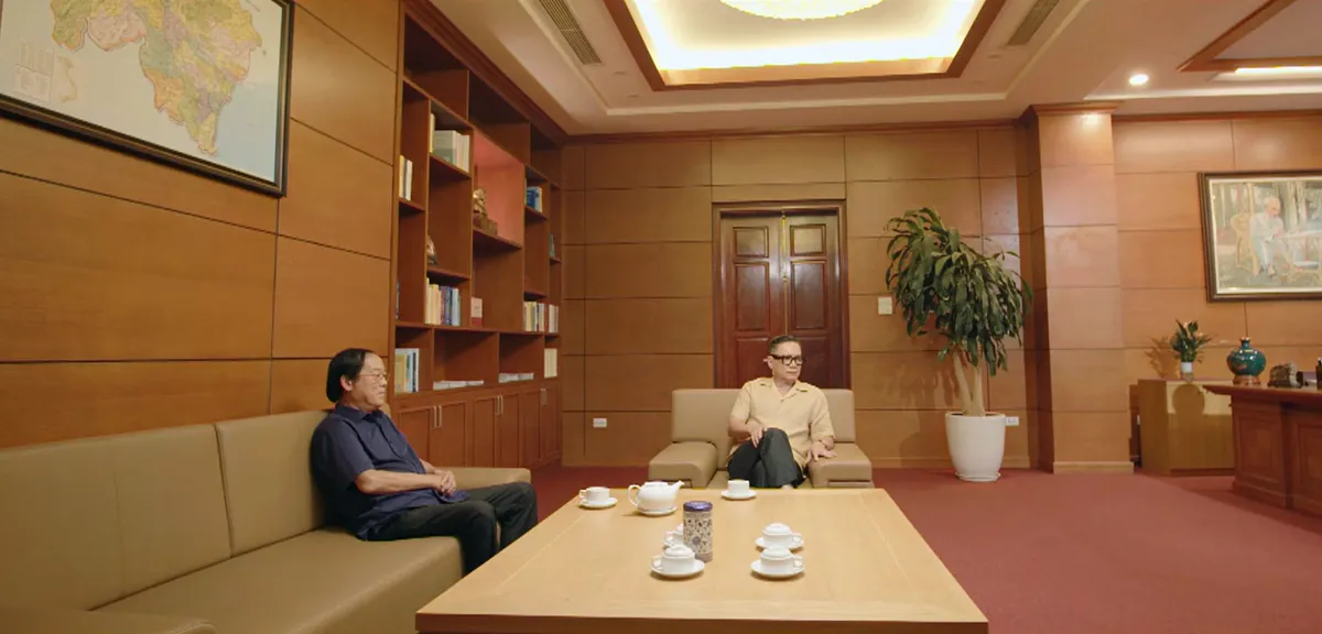 Lằn ranh - Tập 42: Nghi ngờ Nguyệt bị thủ ti&ecirc;u, Triển tức tốc t&igrave;m Thiệu truy hỏi- Ảnh 4.