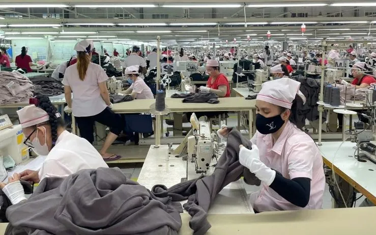 Công nhân Công ty Panko mong muốn được đảm bảo quyền lợi. Ảnh: VOV