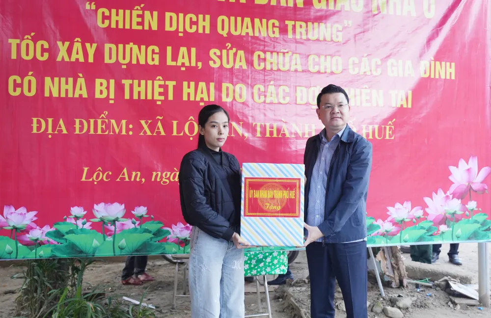  Huế: B&agrave;n giao nh&agrave; ở trong &ldquo;Chiến dịch Quang Trung&rdquo; sau 25 ng&agrave;y - Ảnh 1.