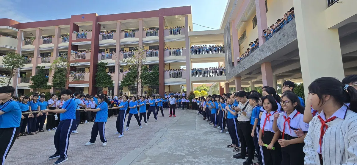 Đảm bảo sự đồng thuận, tăng hoạt động thay thế khi hạn chế điện thoại di động trong trường học- Ảnh 4. Đảm bảo sự đồng thuận, tăng hoạt động thay thế khi hạn chế điện thoại di động trong trường học- Ảnh 4.