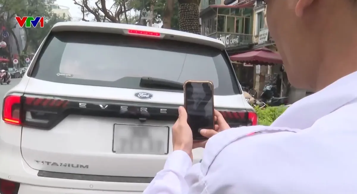 Vướng mắc thu phí tự động ở bãi xe: Thiếu đồng bộ giữa các hệ thống - Ảnh 1.