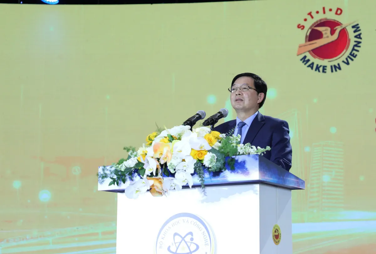 Make in Vietnam 2025: C&uacute; chuyển m&igrave;nh lịch sử từ "L&agrave;m chủ" sang "Dẫn dắt" - Ảnh 1.