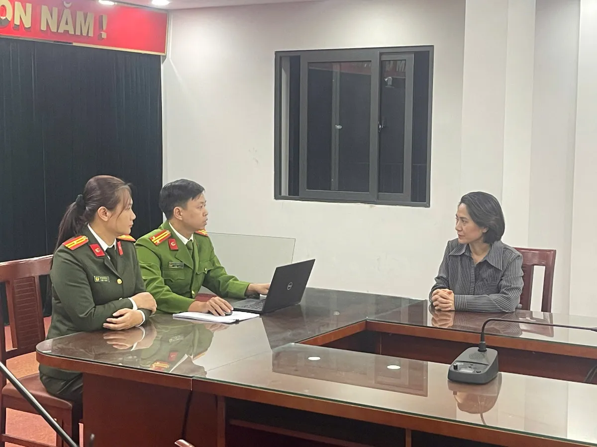 Khởi tố gi&aacute;m đốc c&ocirc;ng ty tổ chức show &ldquo;Về đ&acirc;y bốn c&aacute;nh chim trời&rdquo; về tội lừa đảo chiếm đoạt t&agrave;i sản- Ảnh 1.