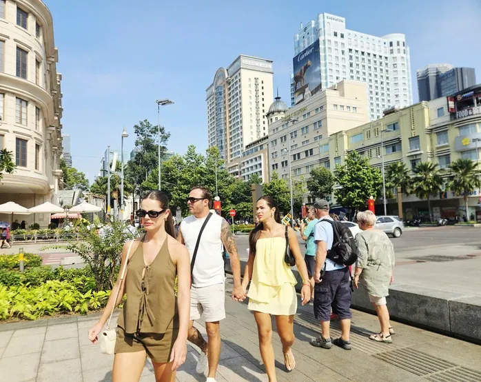 Doanh nghiệp du lịch cũng gặp kh&oacute; về thuế, xuất h&oacute;a đơn- Ảnh 2.