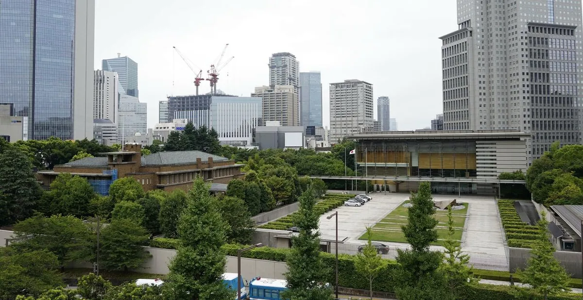 Hình ảnh giản dị của Thủ tướng Takaichi khi chuyển vào dinh thự chính thức thu hút chú ý - Ảnh 2.