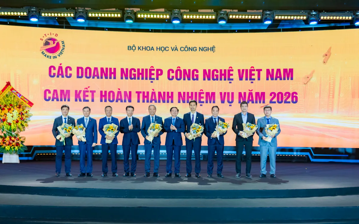 Diễn đàn quốc gia phát triển doanh nghiệp công nghệ số Việt Nam (Make in Viet Nam 2025) là diễn đàn chính sách, kết hợp không gian trưng bày hơn 50 sản phẩm công nghệ số do doanh nghiệp Việt phát triển