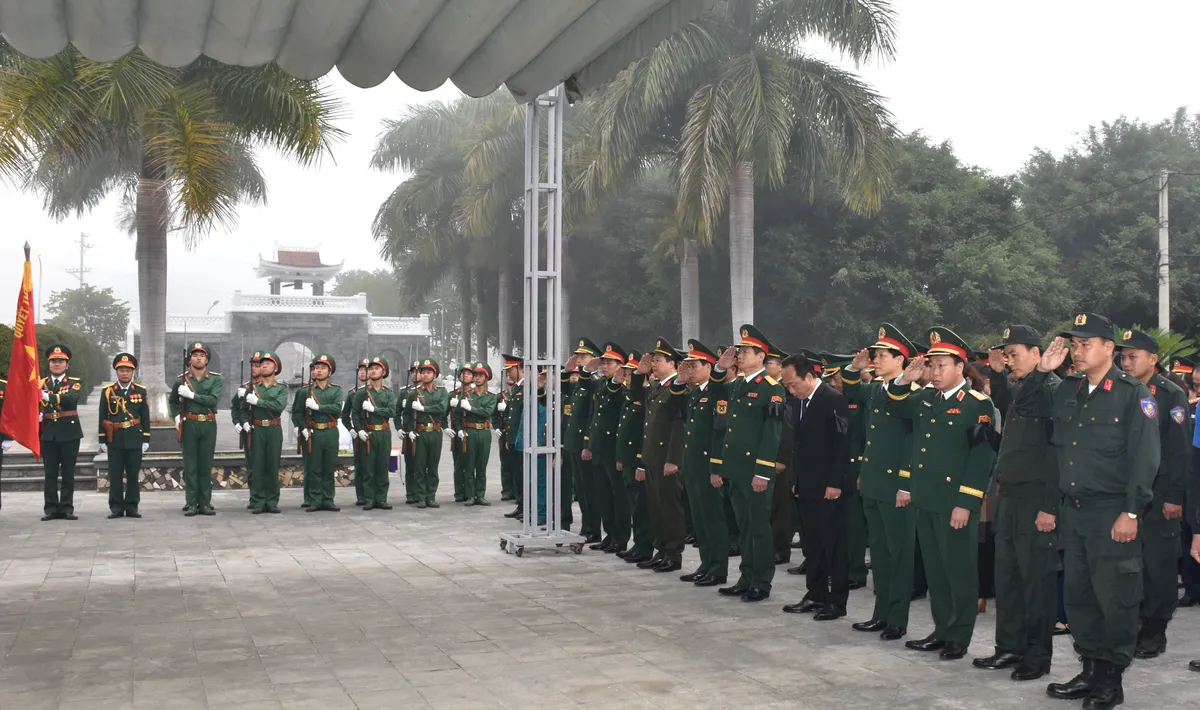 Điện Bi&ecirc;n: Truy điệu, an t&aacute;ng 10 h&agrave;i cốt liệt sĩ hy sinh tại L&agrave;o - Ảnh 1.