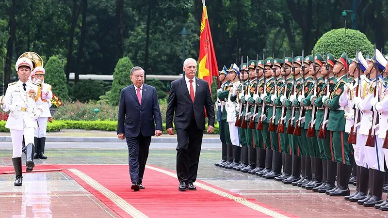 L&atilde;nh đạo Đảng, Nh&agrave; nước gửi điện mừng Quốc kh&aacute;nh Cuba - Ảnh 1.