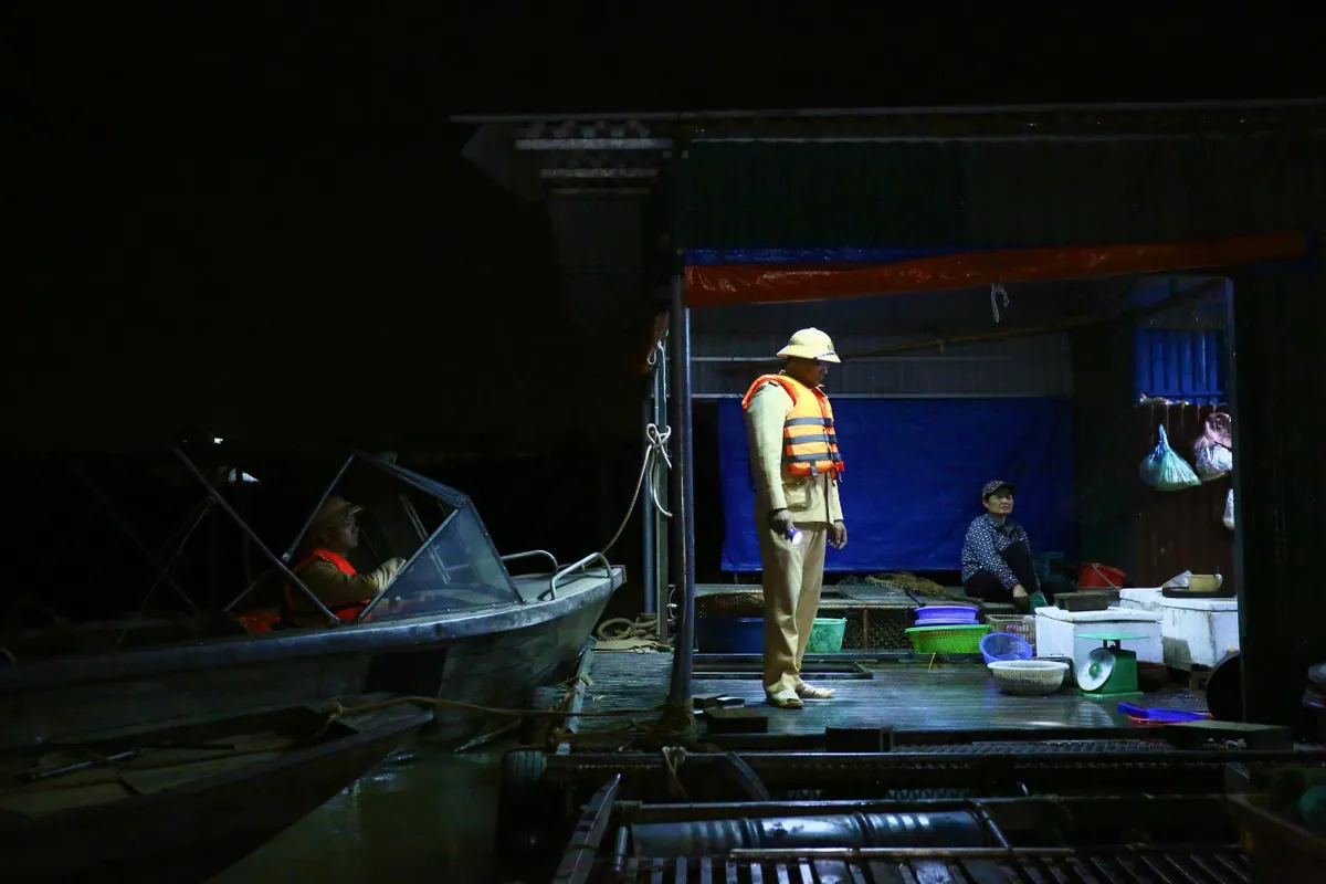 Tết sớm nơi những x&oacute;m ch&agrave;i ven s&ocirc;ng Hồng - Ảnh 3.