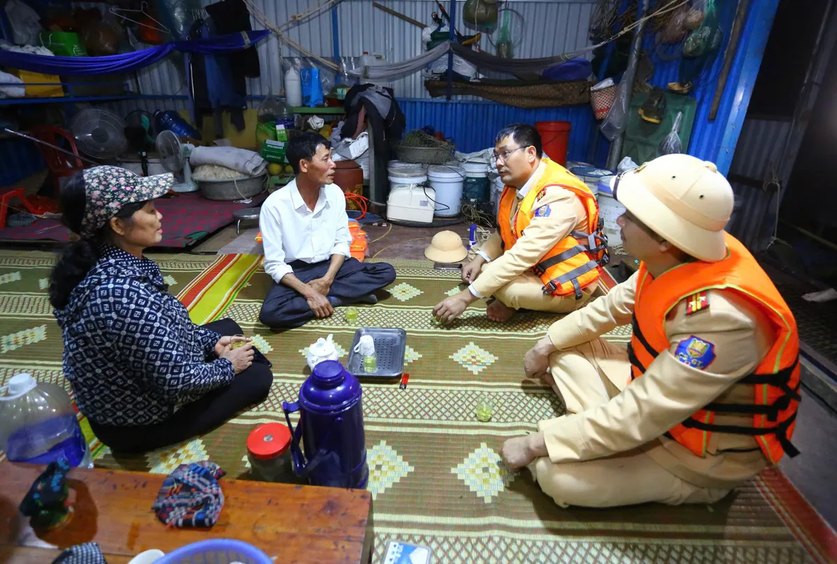 Tết sớm nơi những x&oacute;m ch&agrave;i ven s&ocirc;ng Hồng - Ảnh 5.