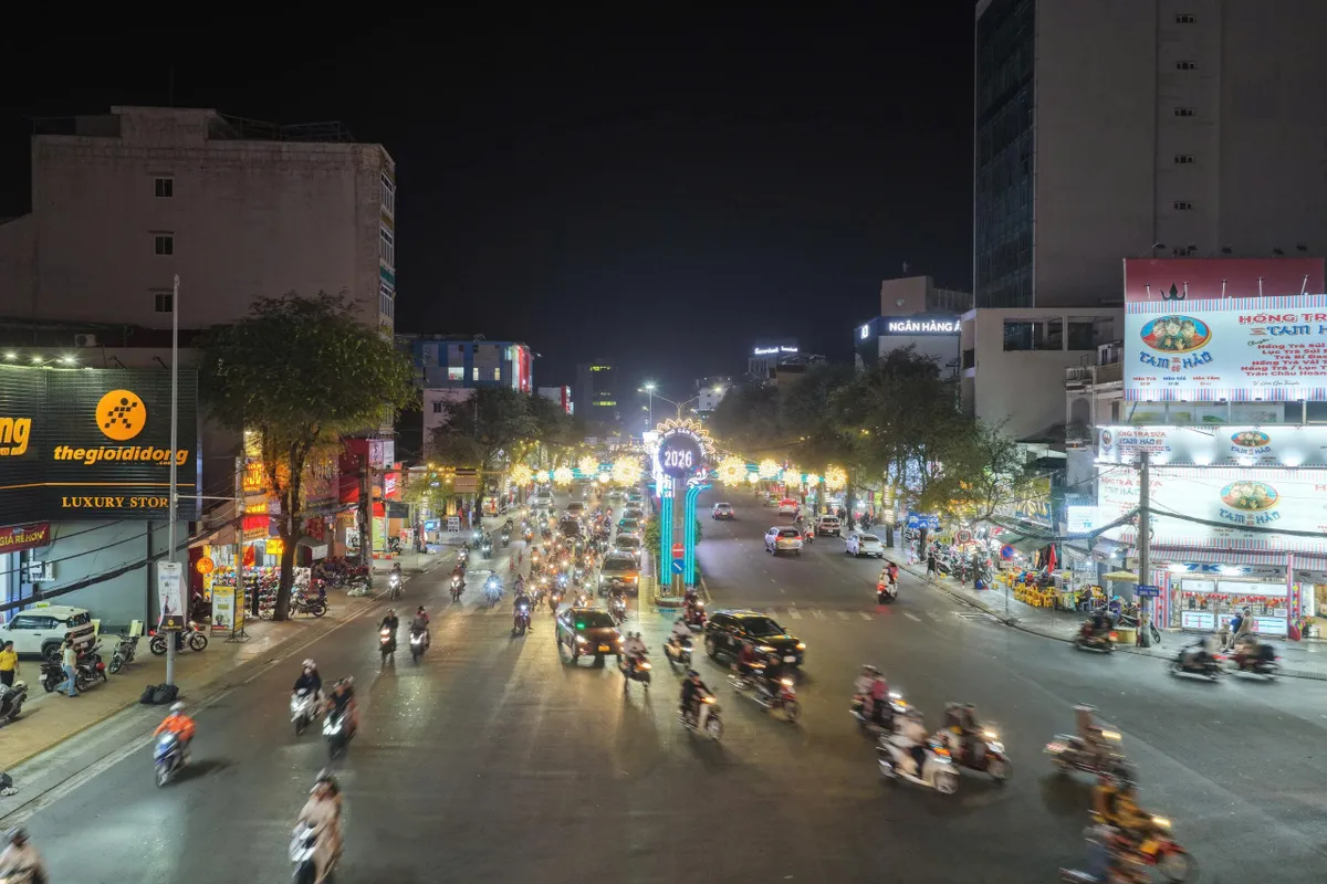 Cần Thơ rộn r&agrave;ng ch&agrave;o năm mới 2026 - Ảnh 11.