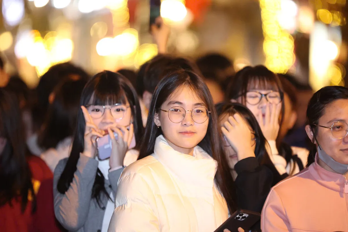 Tưng bừng ph&aacute;o hoa ch&agrave;o đ&oacute;n năm mới 2026 tr&ecirc;n khắp cả nước - Ảnh 12.