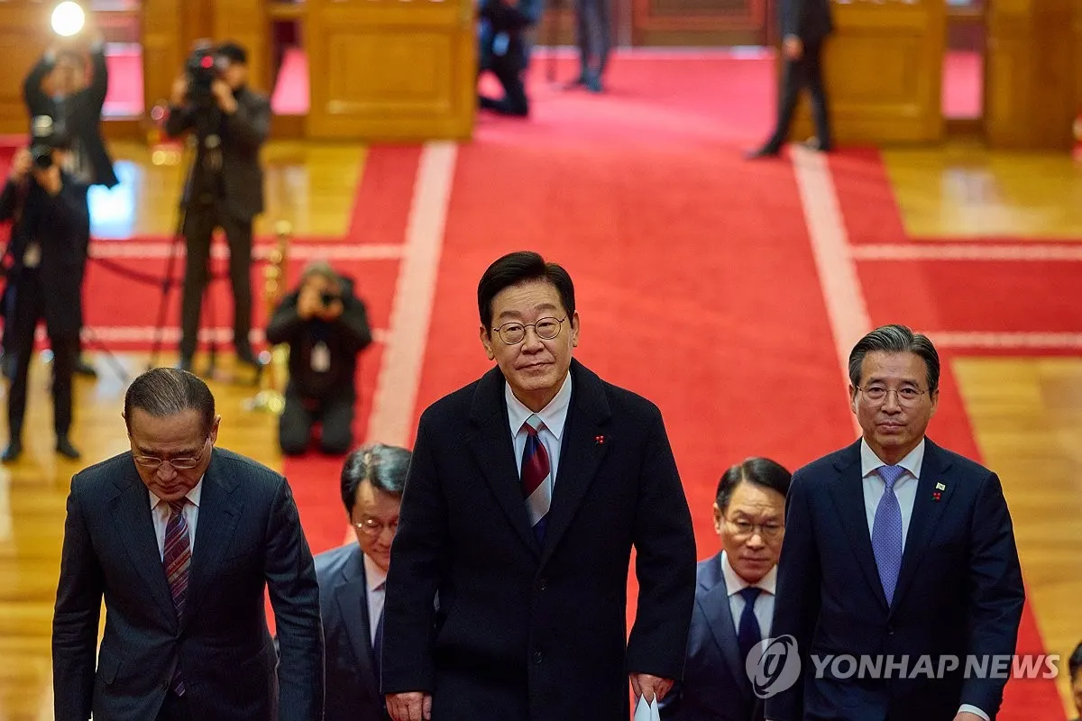 Tổng thống Hàn Quốc cam kết tích cực hỗ trợ các cuộc đàm phán tiềm năng Triều Tiên - Mỹ - Ảnh 1. Tổng thống Hàn Quốc cam kết tích cực hỗ trợ các cuộc đàm phán tiềm năng Triều Tiên - Mỹ - Ảnh 1.