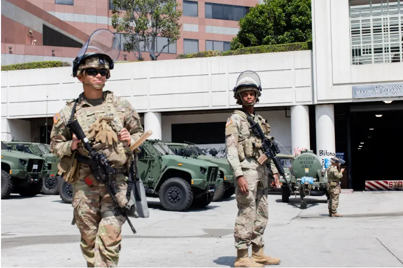 Tổng thống Trump tuy&ecirc;n bố ngừng triển khai Vệ binh Quốc gia tại 3 th&agrave;nh phố lớn  - Ảnh 1.