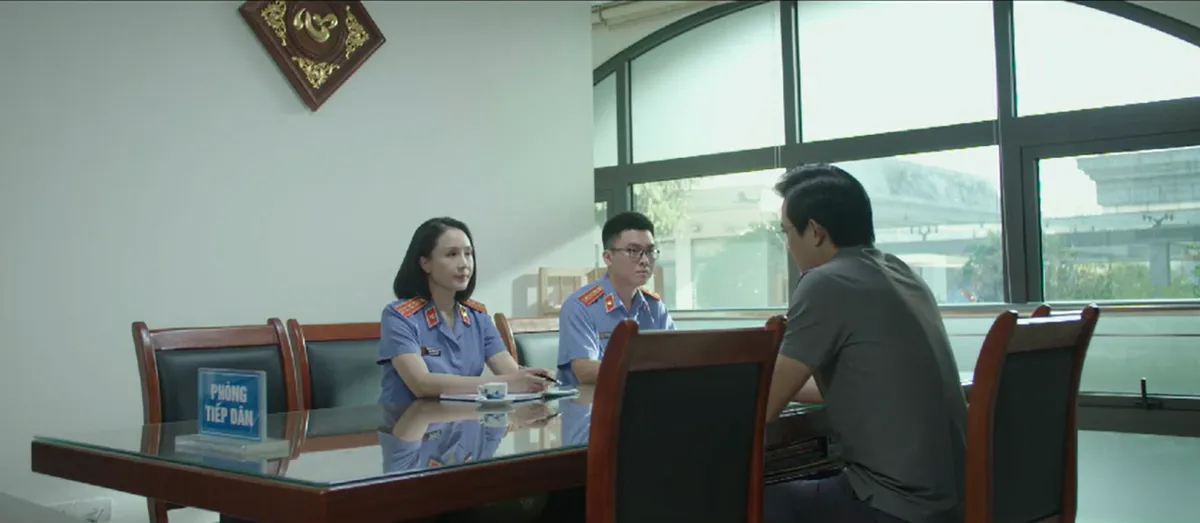 Lằn ranh - Tập 43: Nguyệt bị Thiệu giam giữ, &ocirc;ng S&aacute;ch v&agrave; &ocirc;ng Thủy đối đầu trực diện - Ảnh 9.