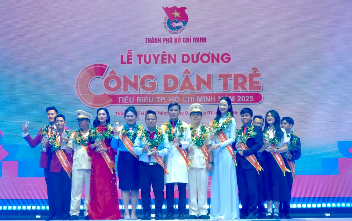 TP Hồ Chí Minh vinh danh 12 Công dân trẻ tiêu biểu - Ảnh 8.