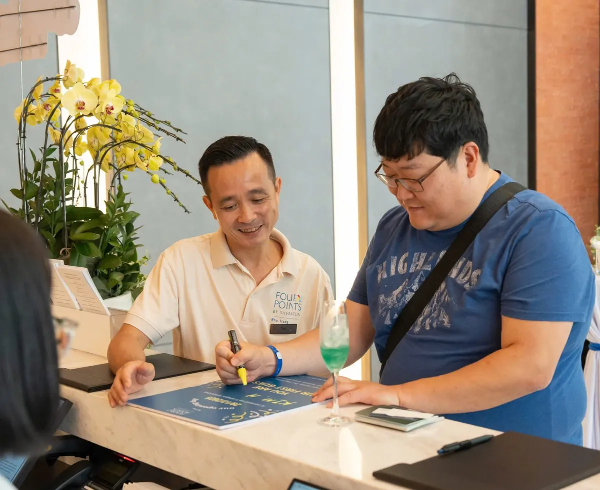 Kỳ nghỉ dài tạo lực đẩy, du lịch Khánh Hòa sôi động ngay từ đầu năm 2026- Ảnh 5. Kỳ nghỉ dài tạo lực đẩy, du lịch Khánh Hòa sôi động ngay từ đầu năm 2026- Ảnh 5.