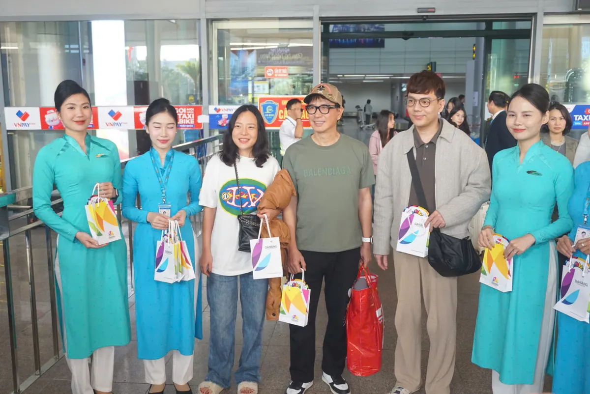 Du lịch Đ&agrave; Nẵng rộn r&agrave;ng đ&oacute;n những vị kh&aacute;ch đầu ti&ecirc;n của năm 2026- Ảnh 3.