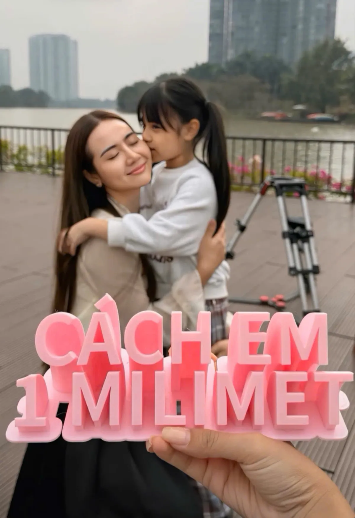 C&aacute;ch em 1 milimet đ&oacute;ng m&aacute;y, T&uacute; - Hiếu chung cảnh quay cuối- Ảnh 6.