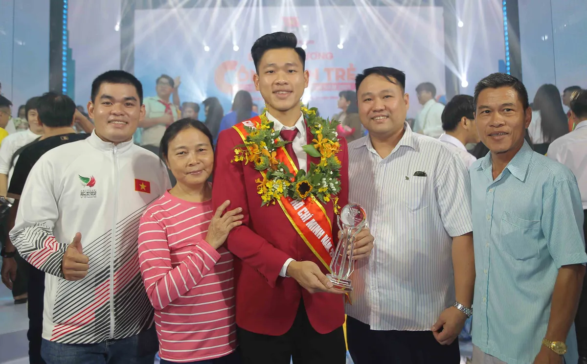 Võ sĩ Nguyễn Tấn Sang: Tấm gương bản lĩnh và khát vọng của Công dân trẻ tiêu biểu TP Hồ Chí Minh- Ảnh 2.