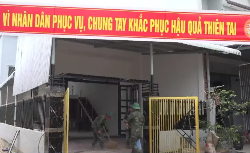 Nh&agrave; mới &ndash; niềm vui lớn của người d&acirc;n v&ugrave;ng lũ trong những ng&agrave;y đầu năm - Ảnh 1.