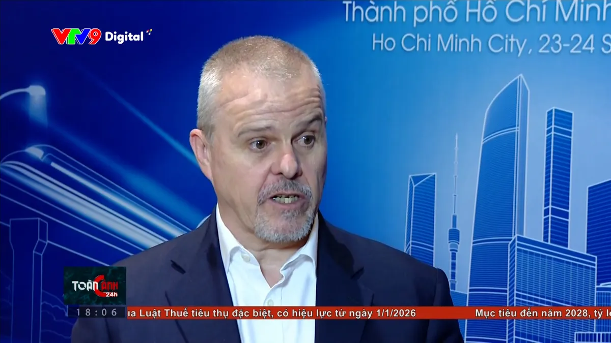 tc24h-0201-1 ian say.jpg