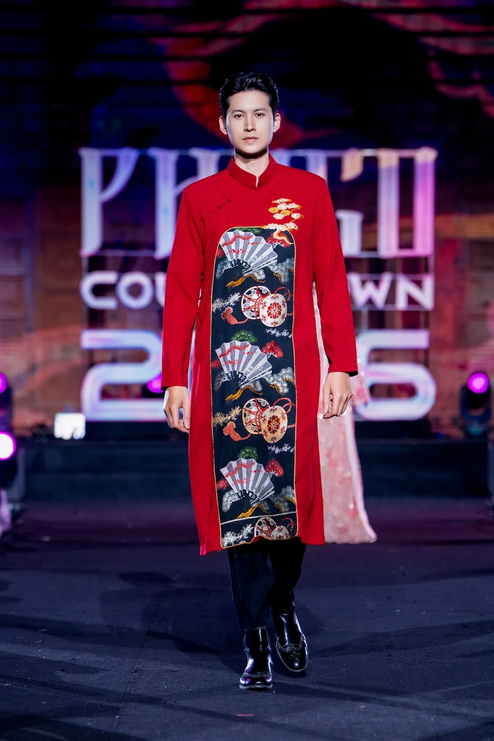 Vẻ đẹp tĩnh lặng của Tr&agrave;ng Anh qua BST "Bồng bềnh" của Cao Minh Tiến - Ảnh 5.