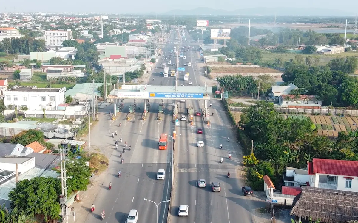 Trạm thu phí T3 trên quốc lộ 51 tại phường Tân Hải, TP Hồ Chí Minh. Ảnh: PN>